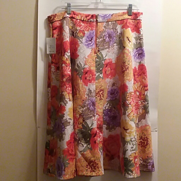 JULIAN TAYLOR TWO-PIECE TOP AND SKIRT SET, SIZE 16 - Picture 5 of 6